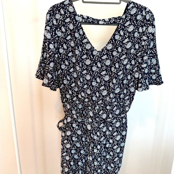 Floral Navy/Pink/White Romper - Picture 3 of 3